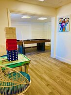 Skipjack Resort & Marina