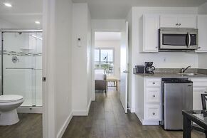 Skipjack Resort & Marina