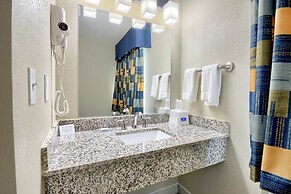 Rodeway Inn And Suites