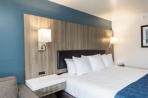 Oyster Bay Inn & Suites