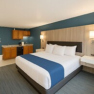 Oyster Bay Inn & Suites