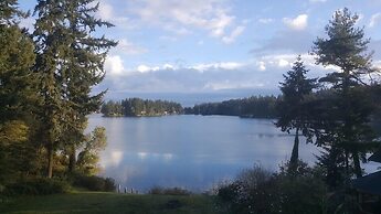 Oyster Bay Inn & Suites