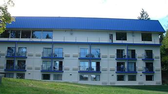 Oyster Bay Inn & Suites