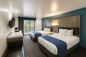 Oyster Bay Inn & Suites