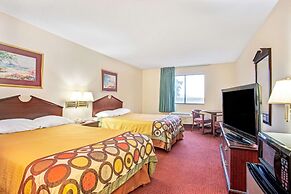 Super 8 by Wyndham Clinton