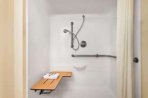 Super 8 by Wyndham Clinton