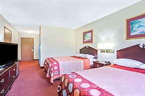 Super 8 by Wyndham Clinton