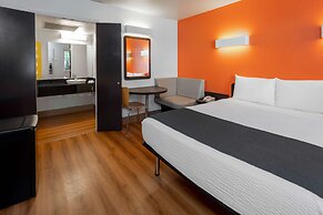 Motel 6 Carpinteria, CA - Santa Barbara - South