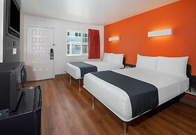 Motel 6 Carpinteria, CA - Santa Barbara - South