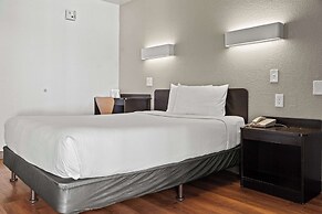 Motel 6 San Luis Obispo, CA - South