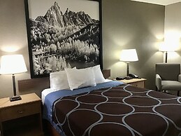 Super 8 by Wyndham Spokane/West
