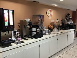 Super 8 by Wyndham Spokane/West