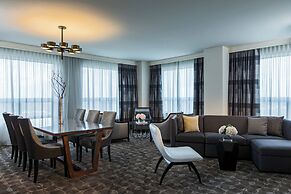 Renaissance Chicago O'Hare Suites Hotel