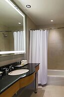 Renaissance Chicago O'Hare Suites Hotel