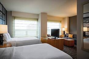 Renaissance Chicago O'Hare Suites Hotel