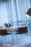 Renaissance Chicago O'Hare Suites Hotel