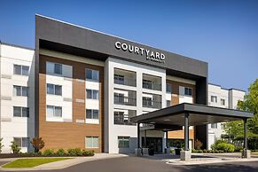 Courtyard by Marriott Edison Woodbridge