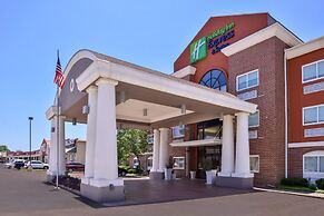 Holiday Inn Express Hotel & Suites Elgin by IHG