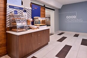 Holiday Inn Express Hotel & Suites Elgin by IHG