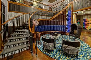 Hampton Inn & Suites Austin - Downtown / Convention Center