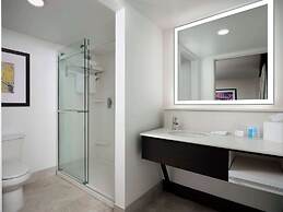 Hampton Inn & Suites Austin Downtown