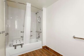 Hampton Inn & Suites Austin - Downtown / Convention Center