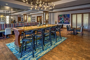 Hampton Inn & Suites Austin - Downtown / Convention Center