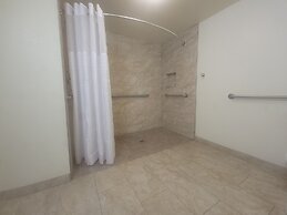Ramada by Wyndham Merced