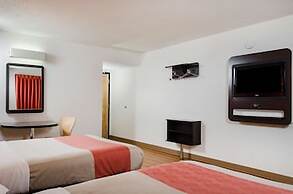 Motel 6 Merced, CA