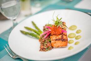 Trump International Beach Resort