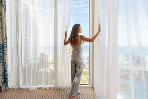 Trump International Beach Resort