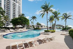 Trump International Beach Resort
