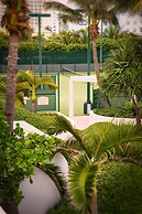 Trump International Beach Resort