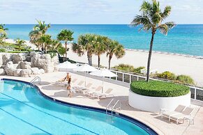 Trump International Beach Resort