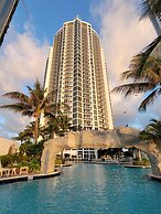 Trump International Beach Resort