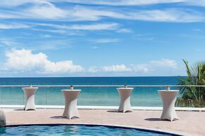 Trump International Beach Resort