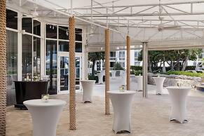 Trump International Beach Resort
