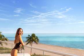 Trump International Beach Resort