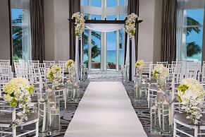 Trump International Beach Resort