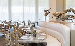 Trump International Beach Resort