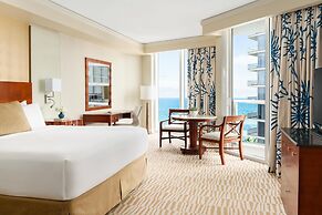 Trump International Beach Resort