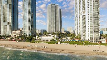Trump International Beach Resort