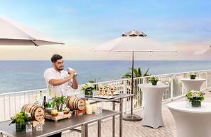 Trump International Beach Resort