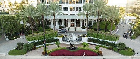 Trump International Beach Resort