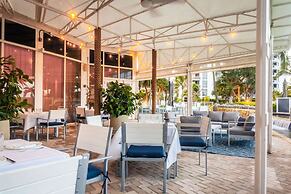 Trump International Beach Resort