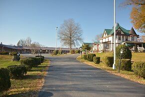 Potomac River Motel