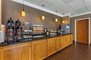 Comfort Suites Visalia Convention Center