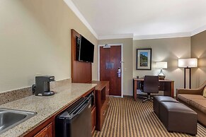 Comfort Suites Visalia Convention Center