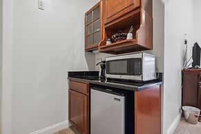 The Columbia Inn at Peralynna Manor