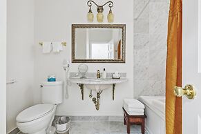 The Columbia Inn at Peralynna Manor